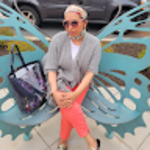 Meet your Posher, Lakeesha - Picture 1 of 1